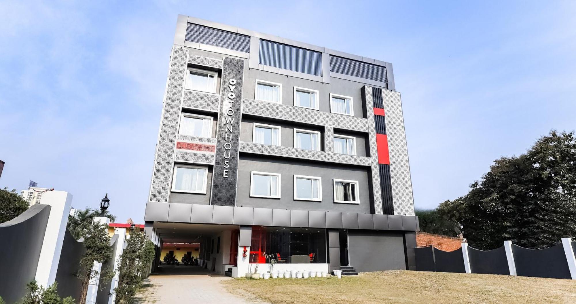 Townhouse Prithvi Resort Near Phoenix Palassio Lucknow Eksteriør billede