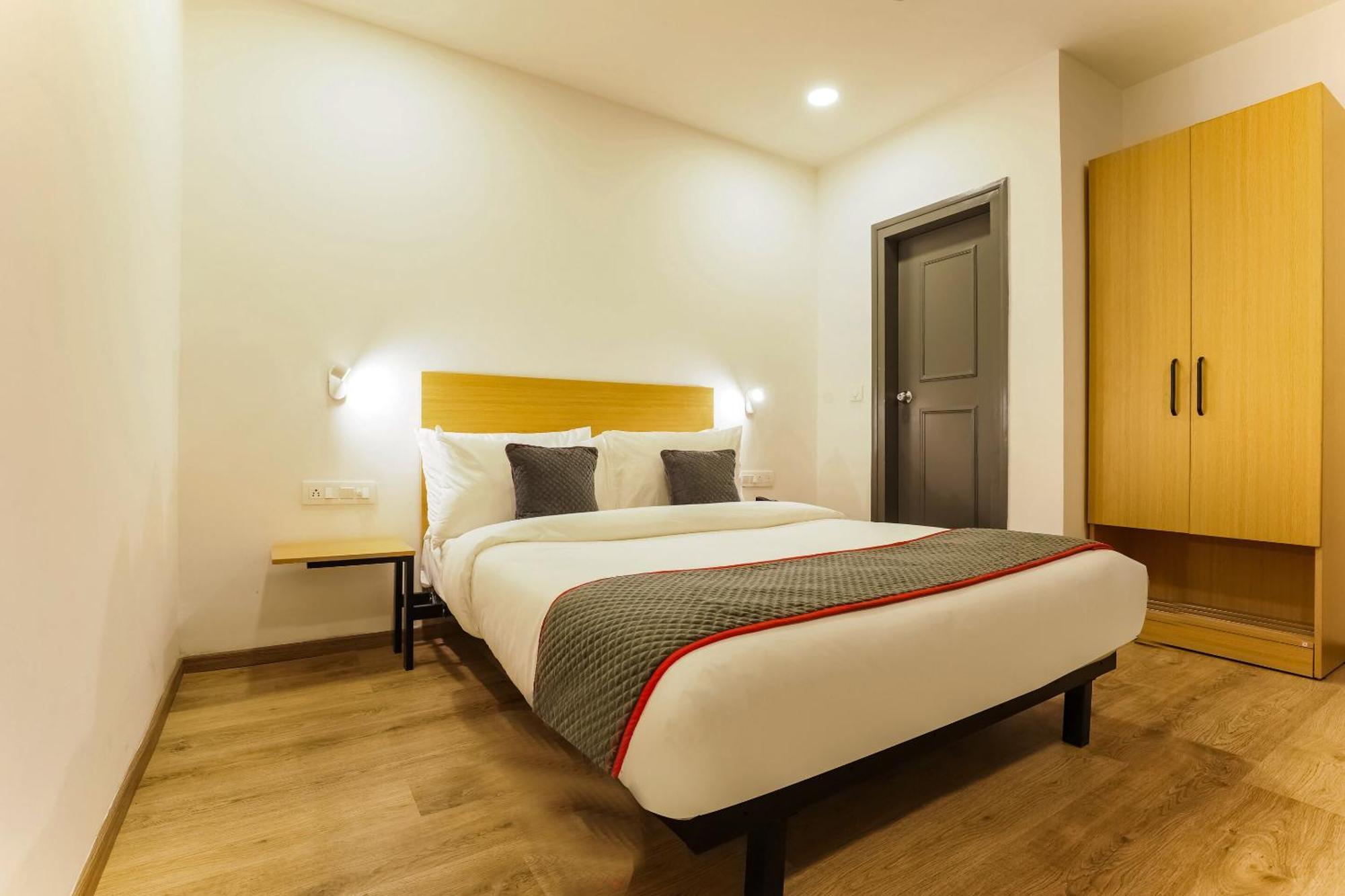 Townhouse Prithvi Resort Near Phoenix Palassio Lucknow Eksteriør billede